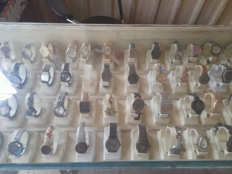 Patil Watch And Gift (9)