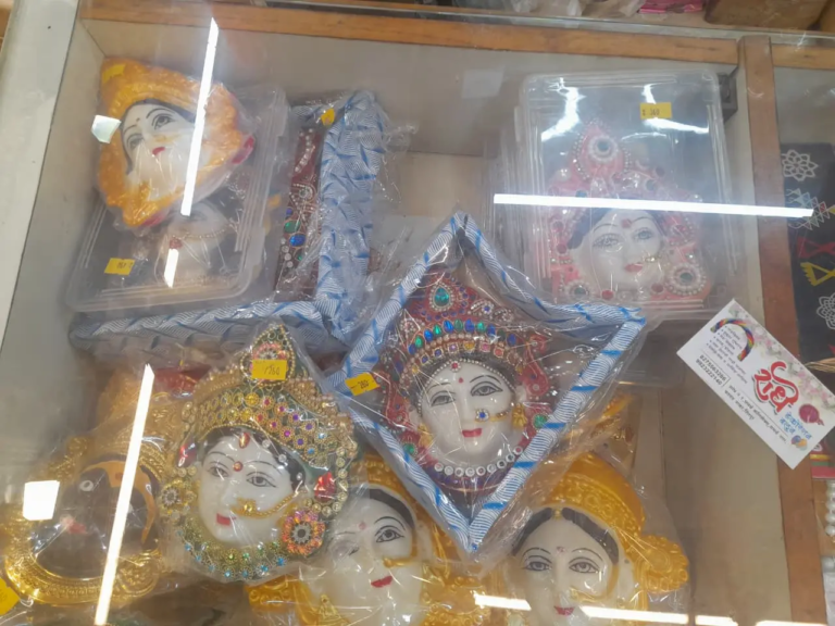 Radhe Baloon And Decoration (11)