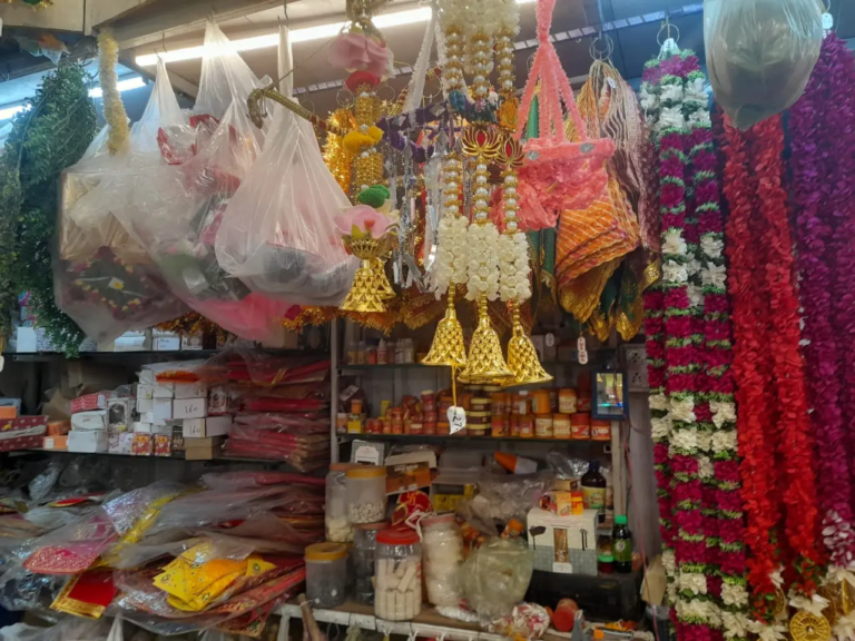 Radhe Baloon And Decoration (14)