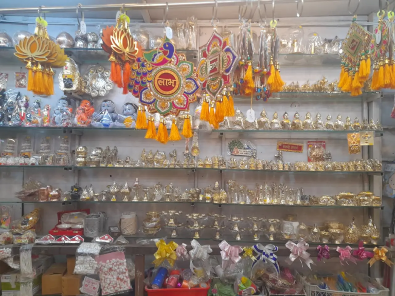 Radhe Baloon And Decoration (2)